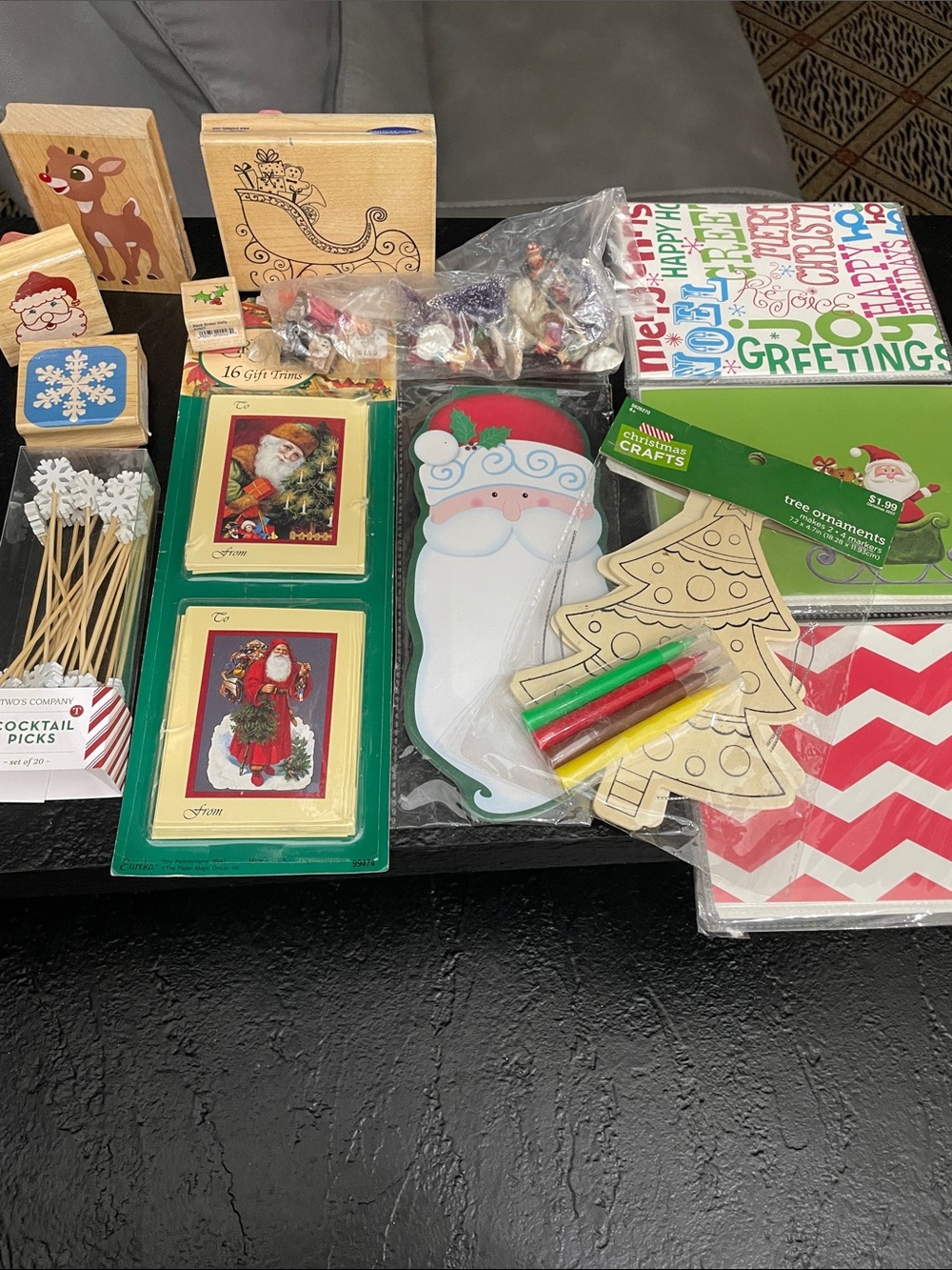 Holiday Craft Set - Red, Green, White Cards, photo albums, stamps and more! Fun!